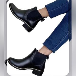 Kate Spade Black Chelsea Rain Boot